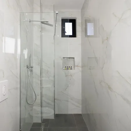 호텔 Vila Mozart Durrës